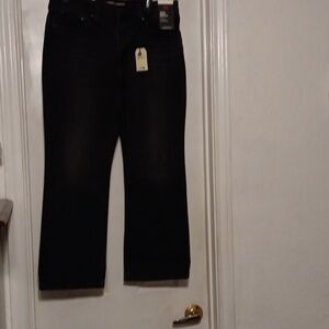Ladies levi jeans, 29 waist, 27 length, black